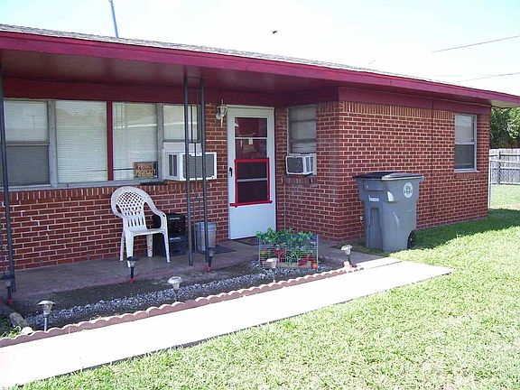 3rd image of 2337 NW Bell Ave