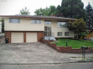 9220 SE Sun Crest Dr, Happy Valley, OR 97086