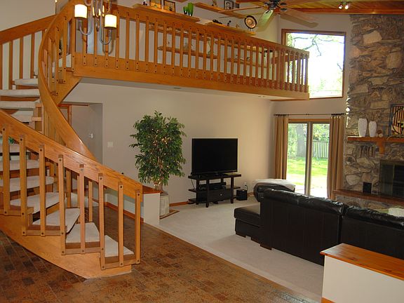 5th image of 822 Graegin Pl
