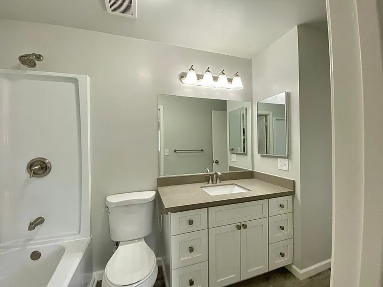 Adobe Creek Apartments — Photo 17