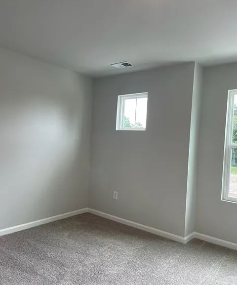 129 Hoffman Park Dr — Photo 17