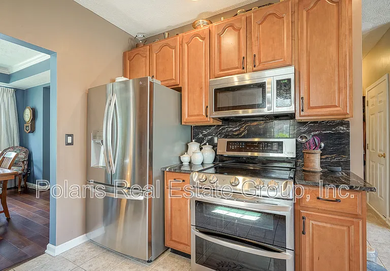 13535 Molique Blvd — Photo 22