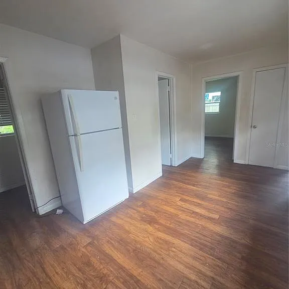 572 Bell Ave — Photo 4