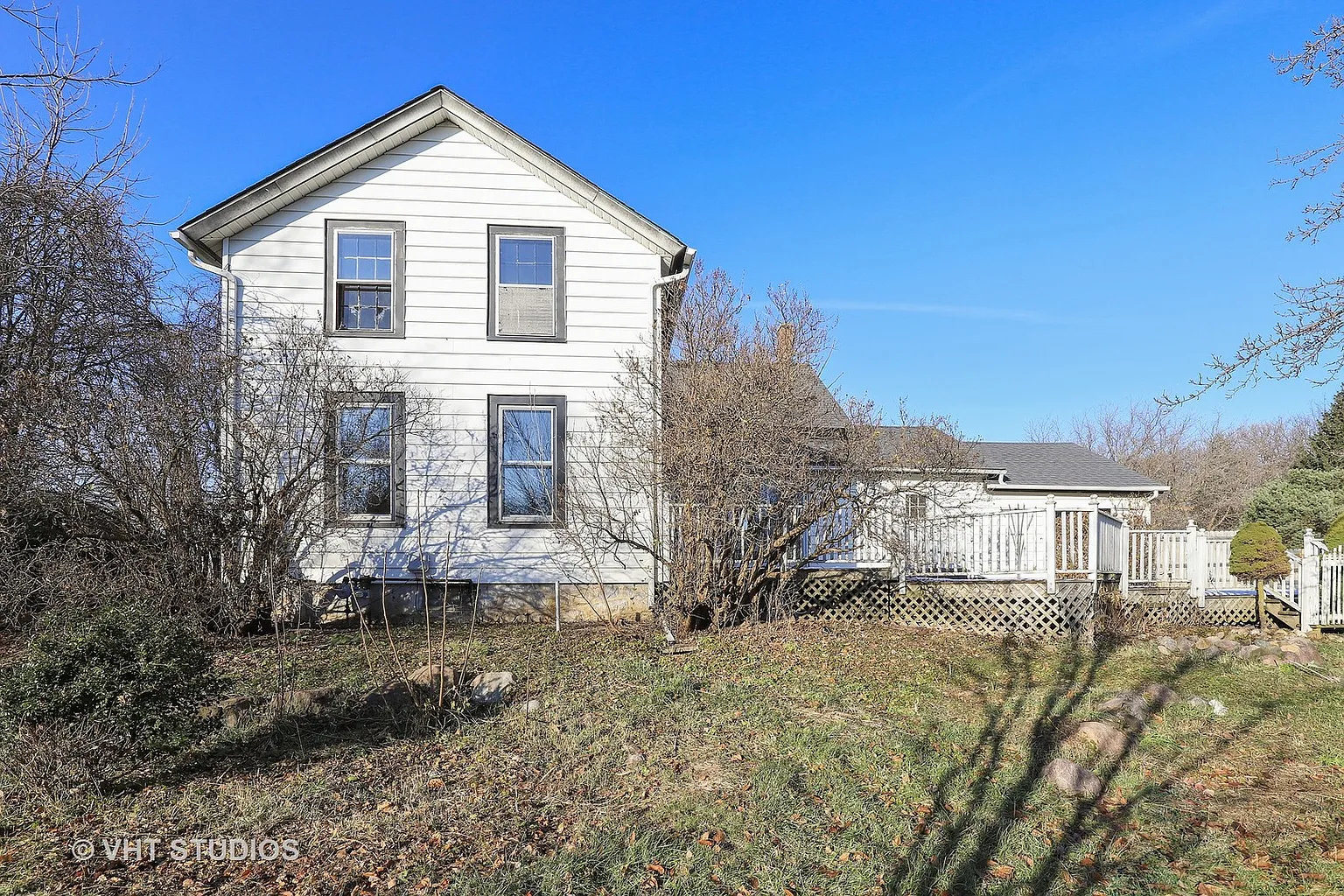 34223 N Fairfield Rd photo 1
