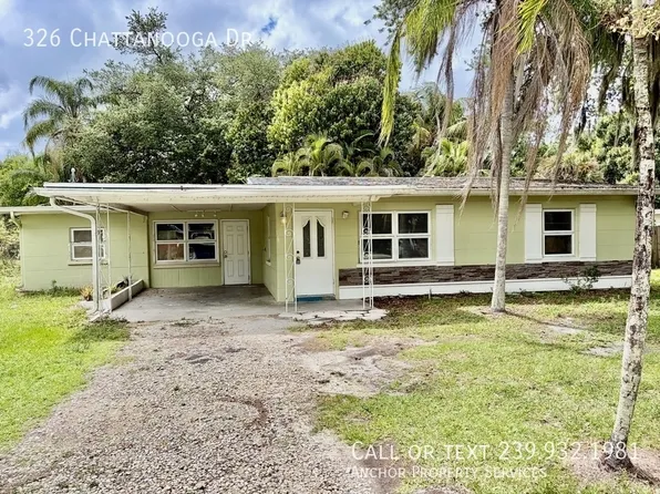 326 Chattanooga Dr, Fort Myers, FL 33905