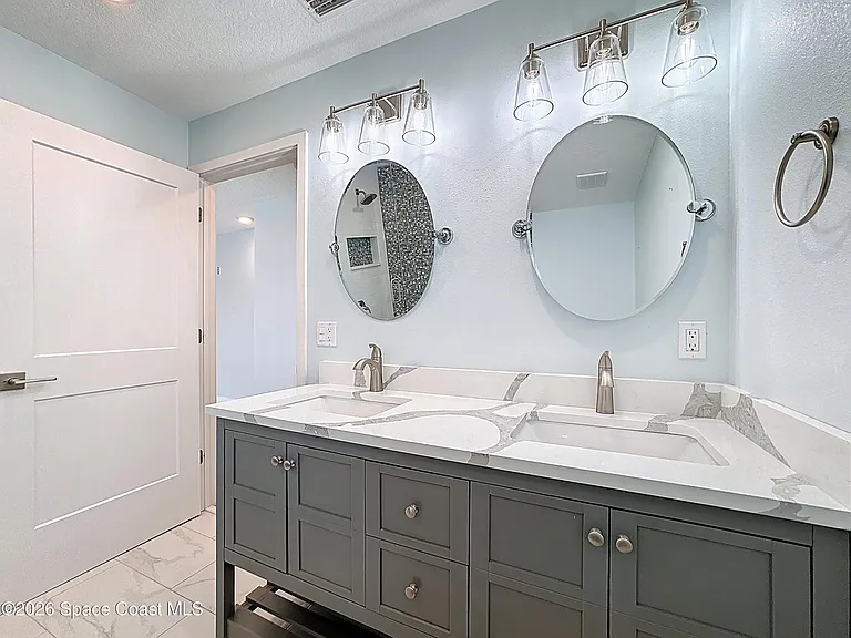 1707 Shore Dr — Photo 17
