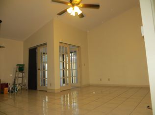 6055 NW 170th Ln, Hialeah, FL 33015