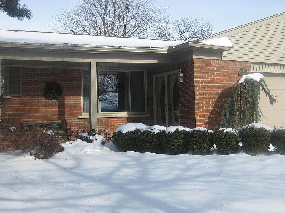 1st image of 23107 Alger Ln