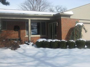 23107 Alger Ln, Saint Clair Shores, MI 48080