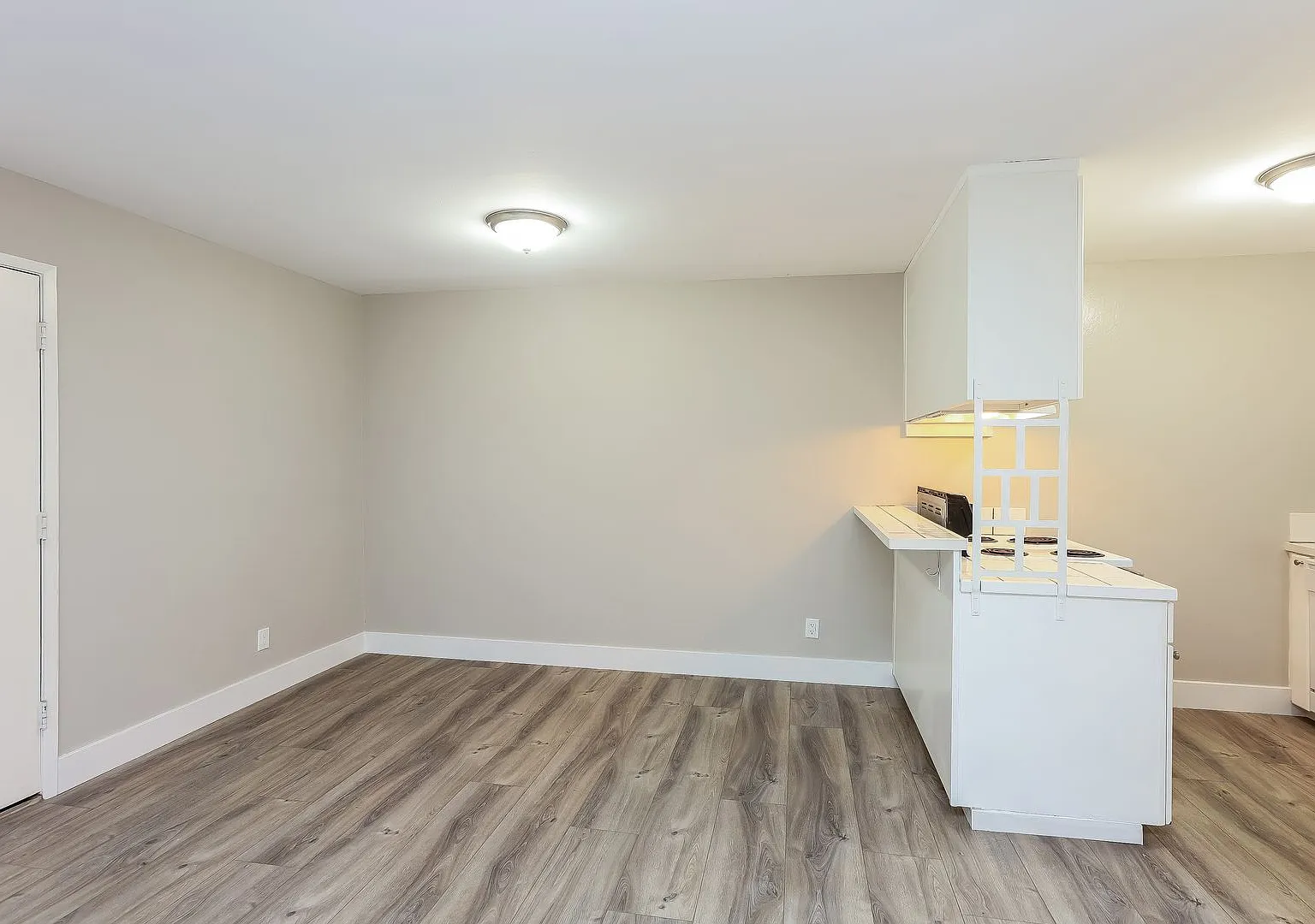 1400 Creekside Apartments CDM — Photo 3