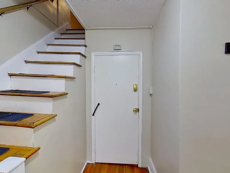 100 Ryckman Ave #2R — Photo 11