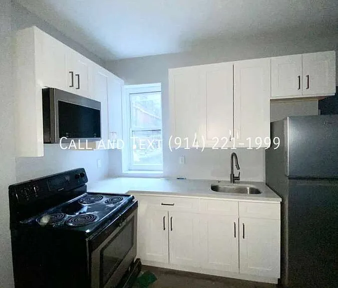 60 Yonkers Ave #C — Photo 2