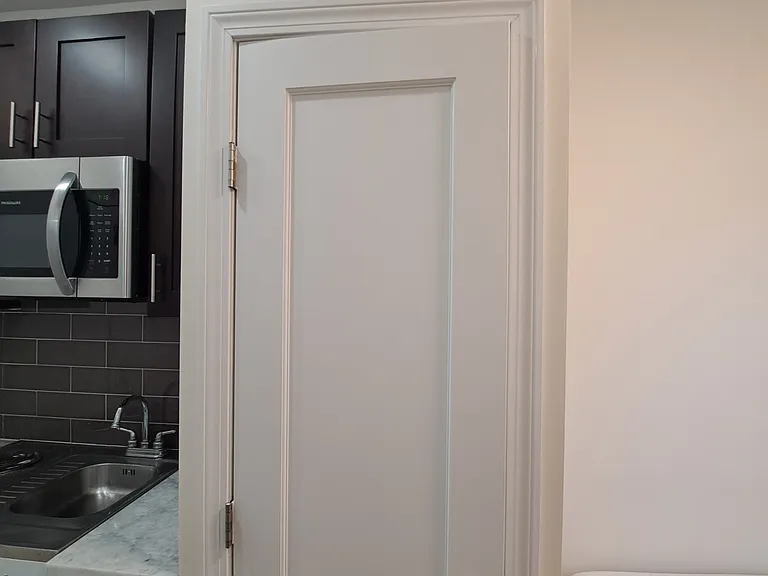 216 W 100th St #515 — Photo 12
