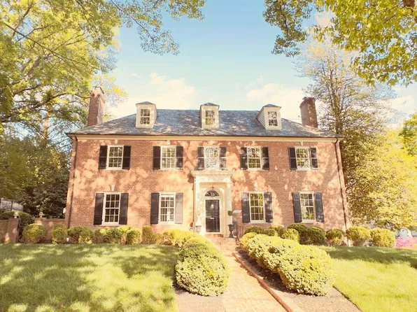 4920 Palisade Ln NW, Washington, DC 20016