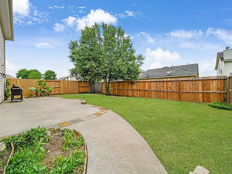 18436 Sunrise Pines Dr — Photo 27