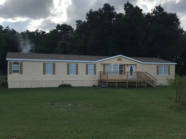 585 Berry Ln, Winter Haven, FL 33880