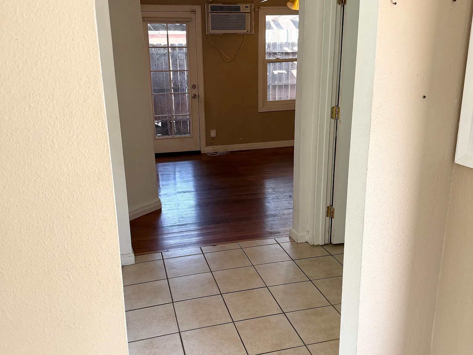 2 bed, 750 sqft, $2,600 — Photo 2