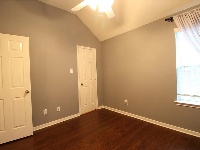 3707 Autumn Branch Ct — Photo 15