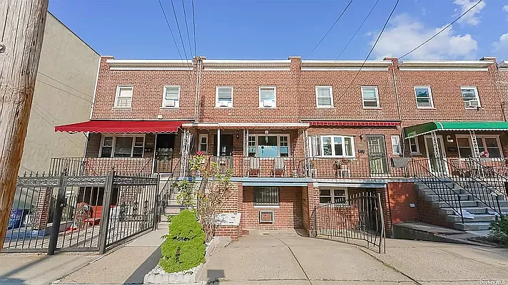 1928 Hunt Ave photo 1