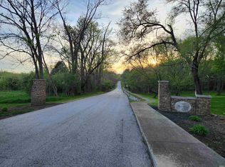 9233 S Foggy Ridge Ln, Bloomington, IN 47401