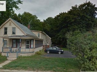 36 Pickering Rd, Rochester, NH 03839