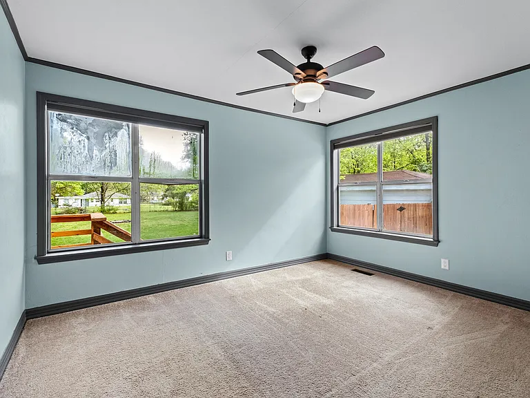 2228 W Wedington Dr — Photo 17