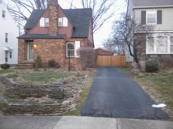 1171 Haselton Rd, Cleveland Heights, OH 44121
