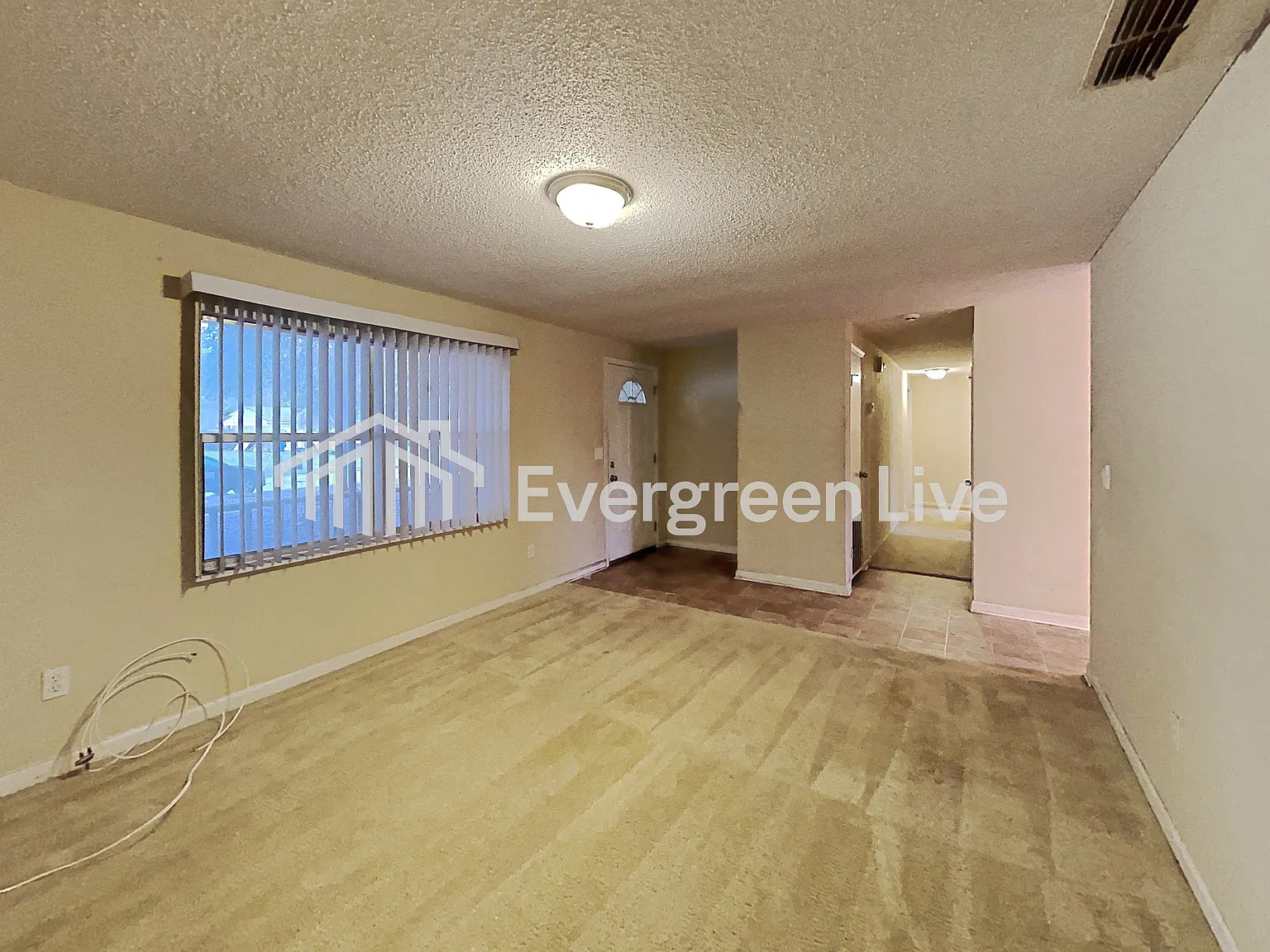 3 bed, 2.0 bath, 1634 sqft, $1,695 — Photo 2