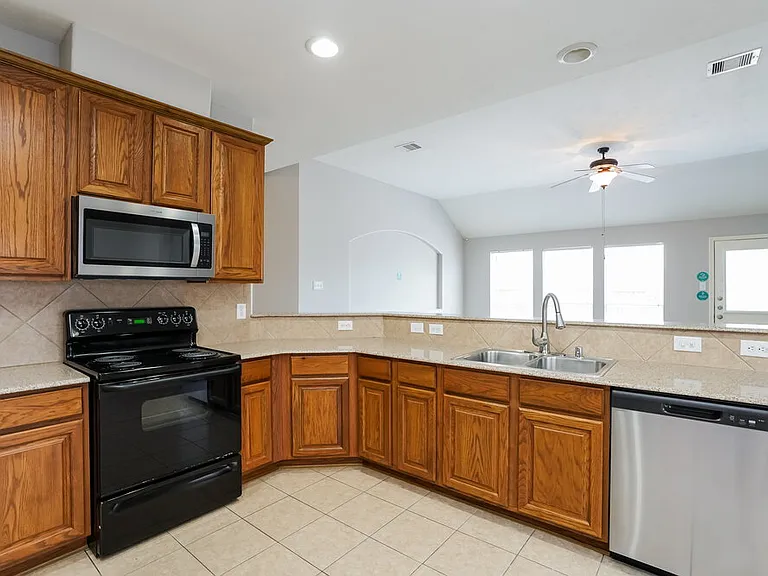 26019 Chapman Falls Dr — Photo 8
