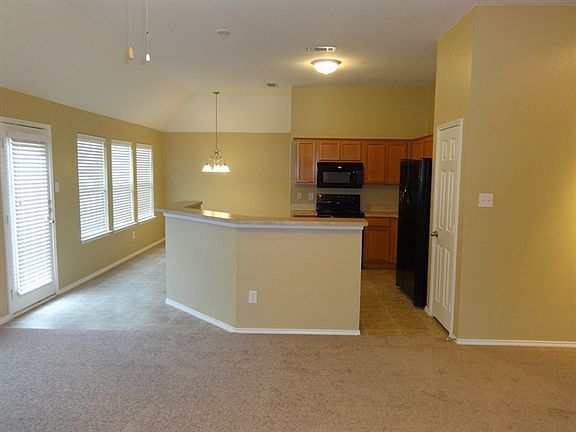 3rd image of 1648 Nashwood Dr
