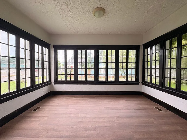 311 N Center Ave — Photo 19