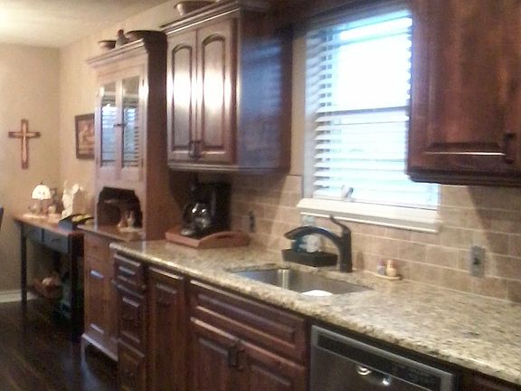 3rd image of 4411 Magee Dr