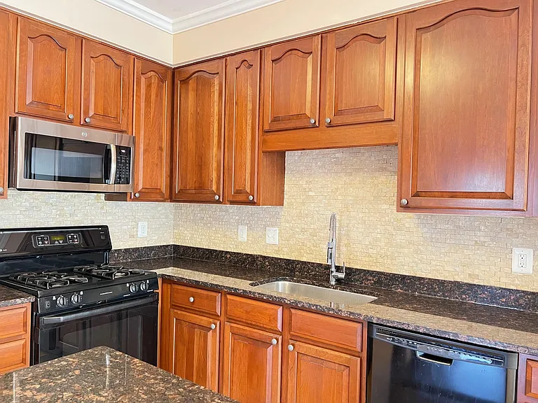 14252 Glade Spring Dr — Photo 14