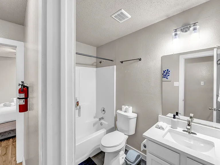 9924 George Washington Dr — Photo 24