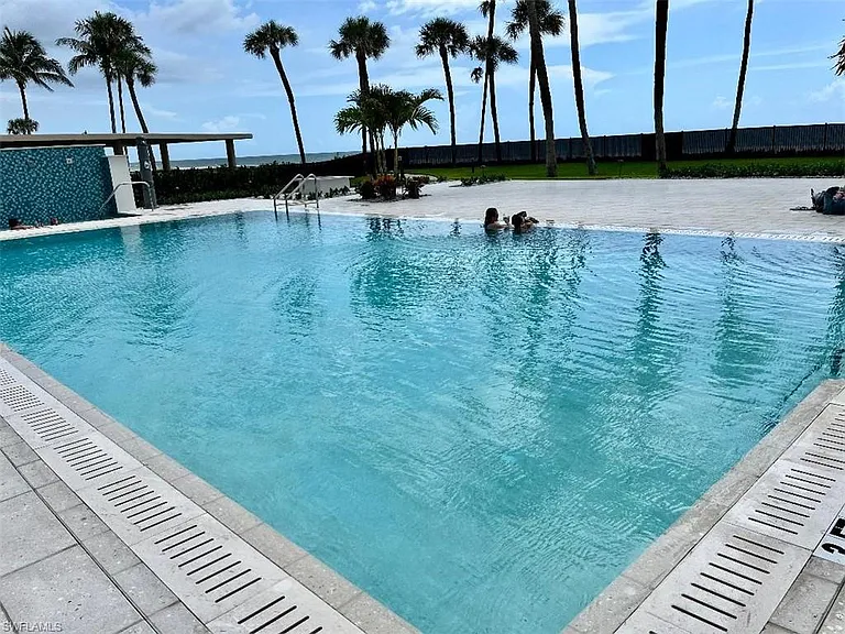 4001 Gulf Shore Blvd N #505 — Photo 3