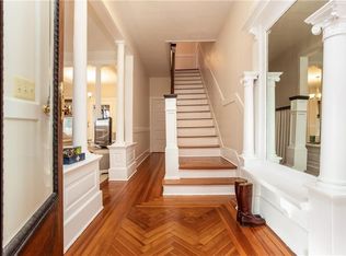 8 Wesley St, Newport, RI 02840