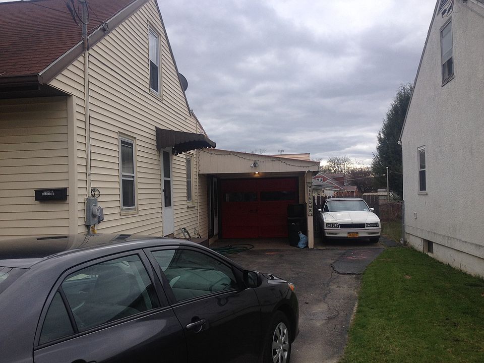 1st image of 704 Shady Dr