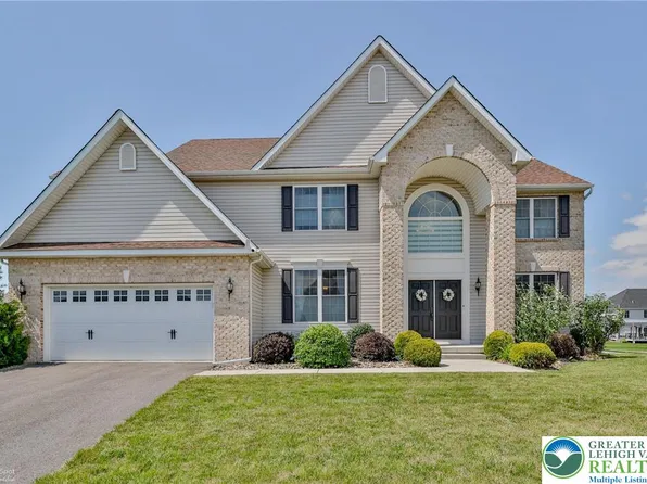 249 Danbury Dr, Nazareth, PA 18064