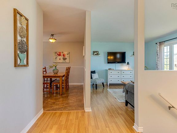 3rd image of 107 Shrewsbury Rd
