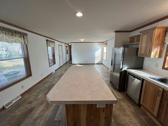 5th image of 12642 Garland Ave