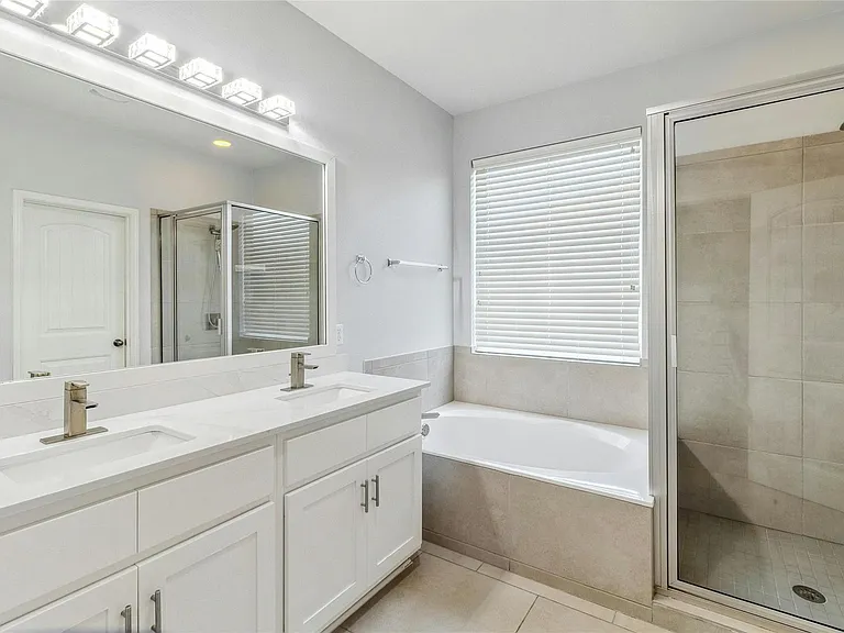 11813 Quintana Cv — Photo 22