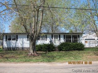 413 N 1st St, Auburn, IL 62615