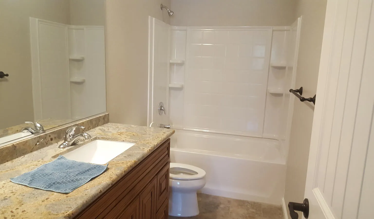3 bed, 1727 sqft, $2,500 — Photo 3