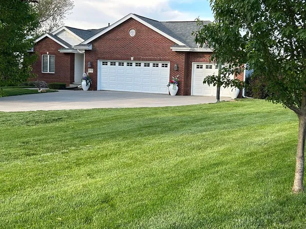 17421 Turnberry Rdg, Council Bluffs, IA 51503