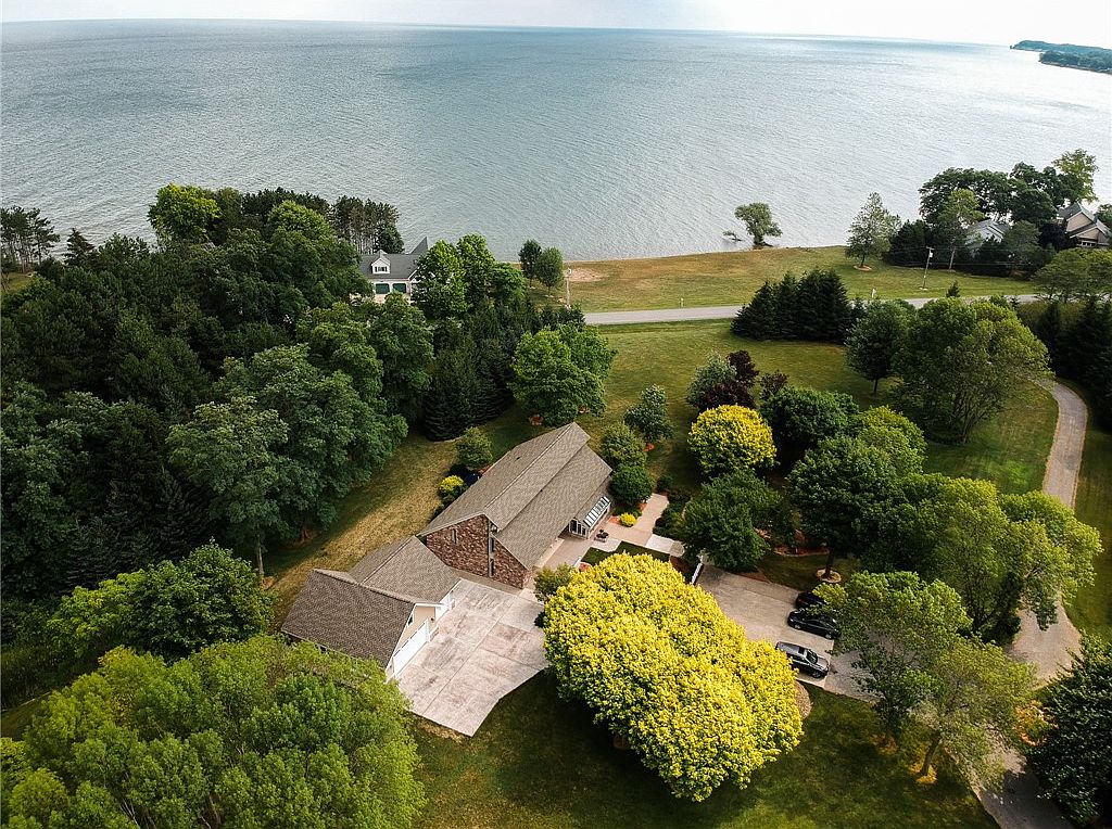 16672 Banner Beach Rd, Kendall, NY 14476 Zillow