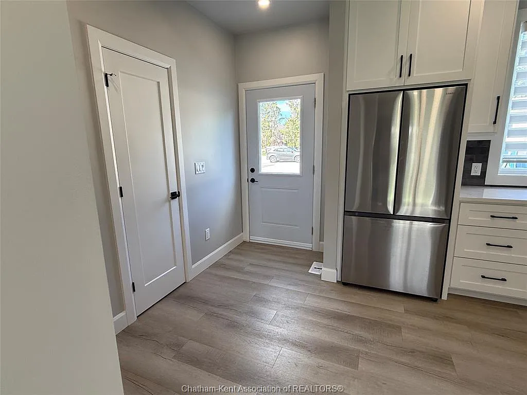 2 bed, $1,699 — Photo 2