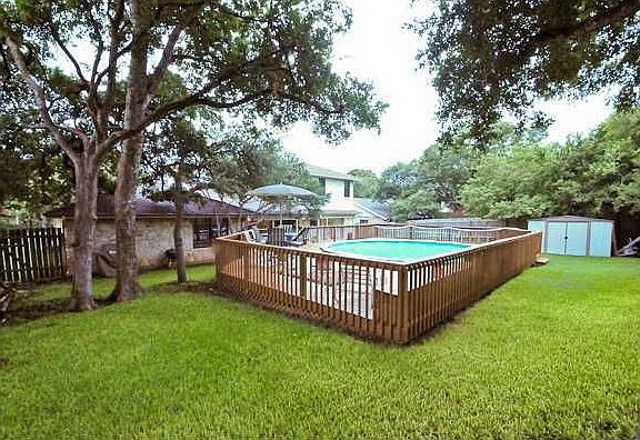 4th image of 10200 Grand Oak Dr
