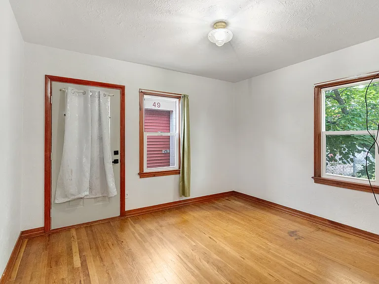 2625 Gunnison St — Photo 12