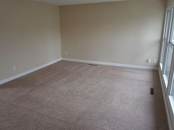 4th image of 5284 Crescent Ct