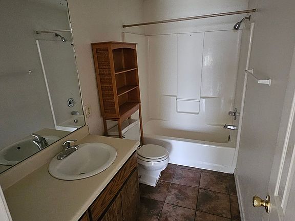 4th image of 200 S Boulder Ave APT 1